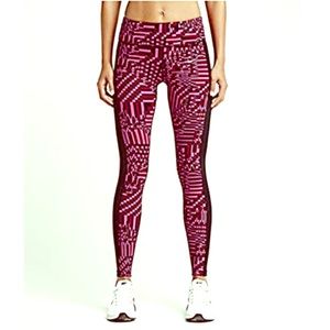 ⚠️SOLD⚠️Women’s Nike Dri Fit Workout Leggings